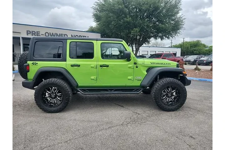 $30998 : Jeep Wrangler Unlimited 2018 image 2