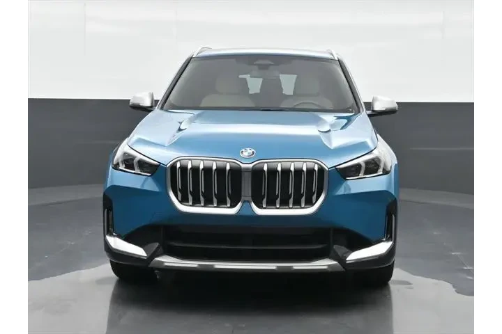 $31883 : BMW X1 2023 AWD xDrive28i 4d image 6