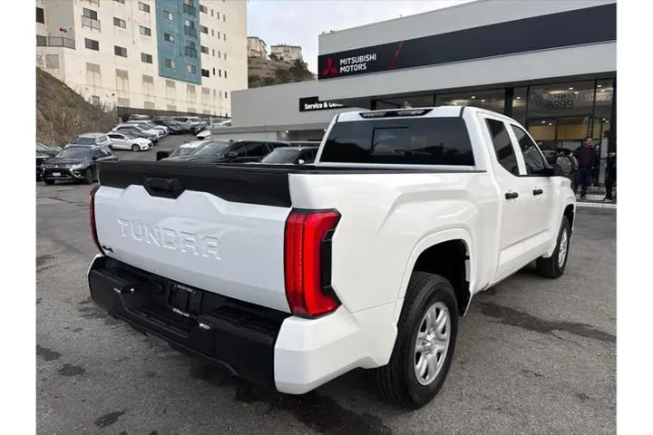 $39988 : Toyota Tundra 2025 4x4 SR 4d image 6