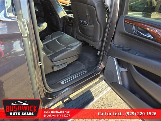 $19995 : Used 2015 Escalade ESV 4WD 4d image 9