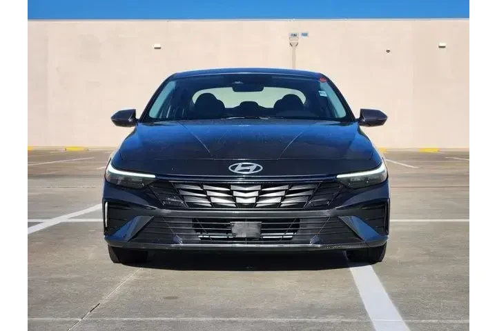 $22969 : Hyundai ELANTRA 2025 Limited image 2