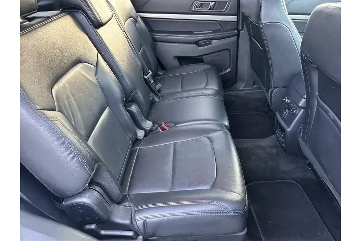 $18306 : Ford Explorer 2018 XLT 4dr S image 6