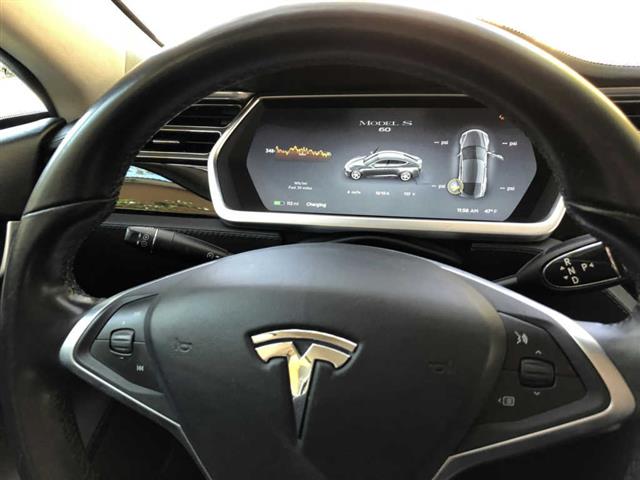 $29000 : 2013 Tesla Model S 60 Sedan 4D image 4
