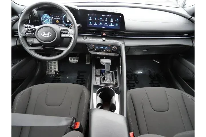 $23990 : Hyundai ELANTRA Hybrid 2025 image 10