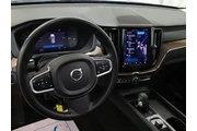 $21825 : Volvo XC60 2022 AWD B5 Momen thumbnail