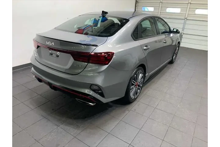 $23489 : Kia Forte 2023 GT 4dr Sedan image 3