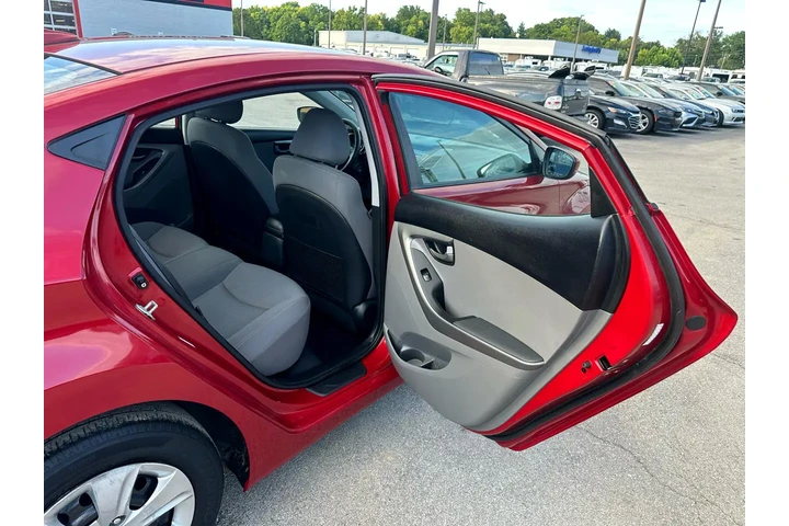$7980 : 2016 Elantra 4dr Sdn Auto SE image 10