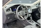 $24224 : Volkswagen Tiguan 2023 SE 4d thumbnail