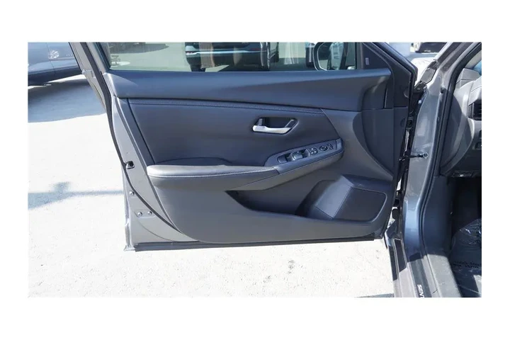 $19284 : 2024 Sentra SV image 10