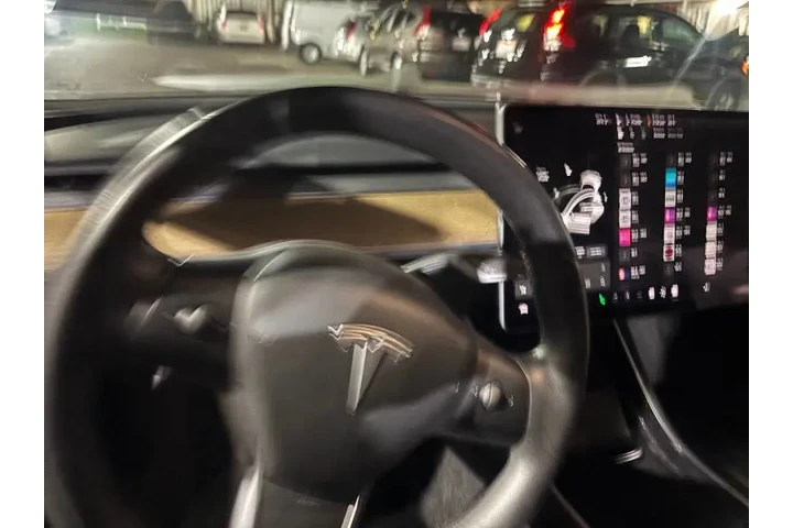 $22999 : 2019 Model 3 Standard Range P image 9