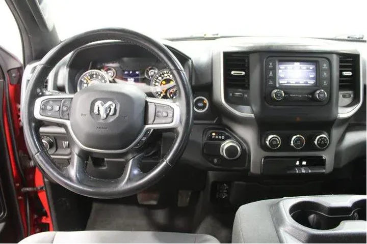 $31901 : Ram 1500 2022 4x2 Big Horn 4 image 2