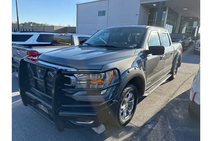 $23678 : Ford F-150 2021 4x2 XLT 4dr image 2