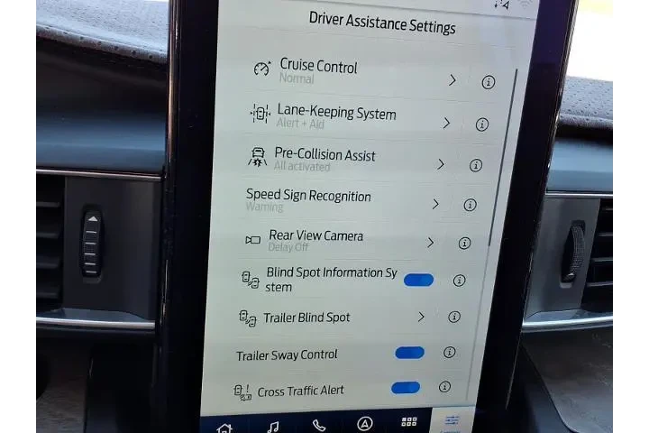 $29988 : Ford Explorer 2020 AWD Plati image 8