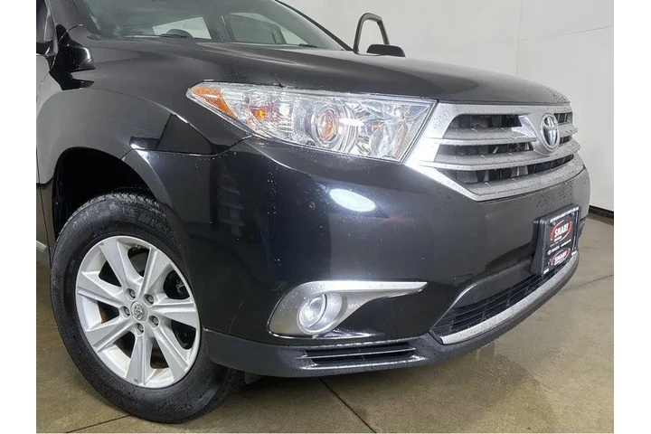 $10500 : 2012 Highlander SE image 9