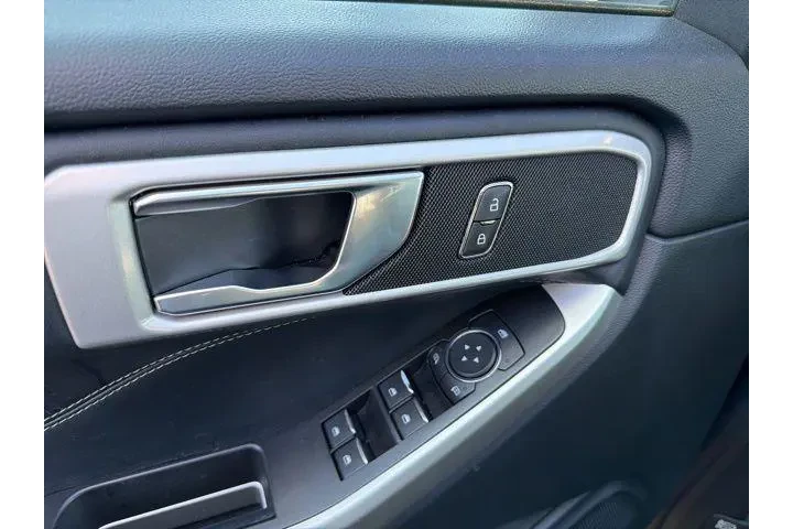 $29992 : Ford Explorer 2022 XLT 4dr S image 5