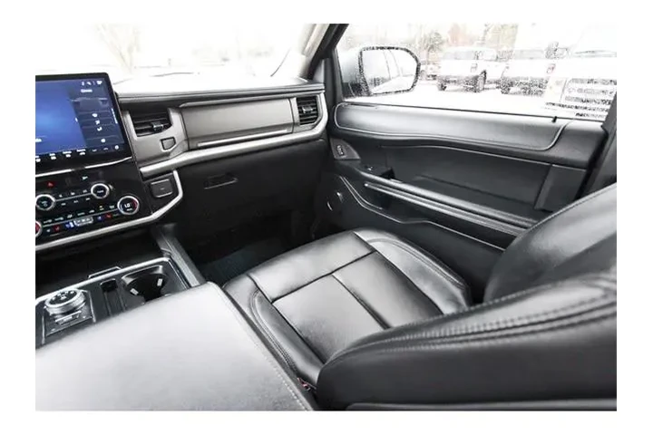 $37739 : Ford Expedition 2023 4x2 XLT image 9