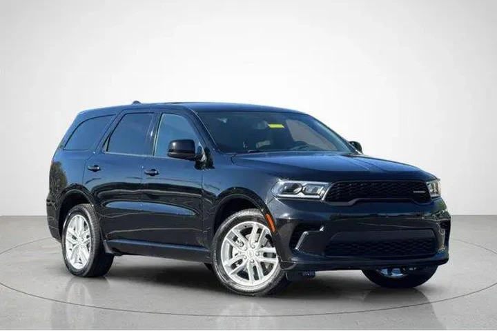 $29374 : Dodge Durango 2025 AWD GT 4d image 2