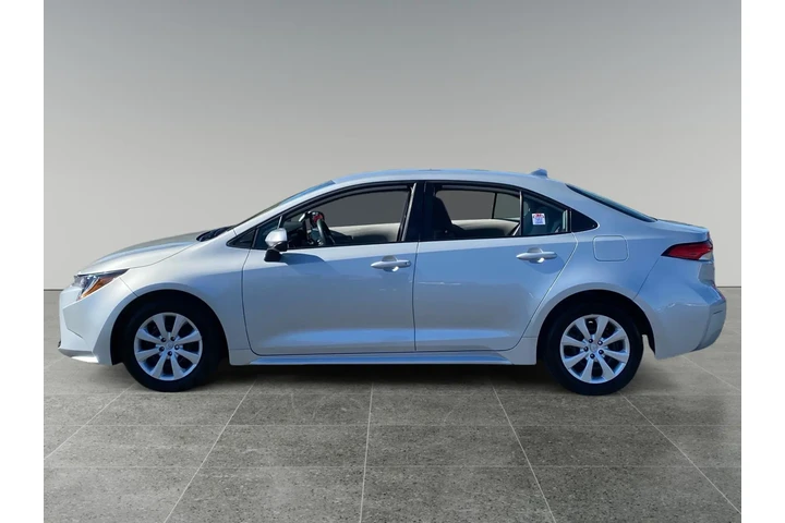 $26002 : Toyota Corolla 2025 LE 4dr S image 2