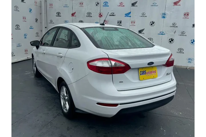 $8995 : 2017 Fiesta SE Sedan image 6