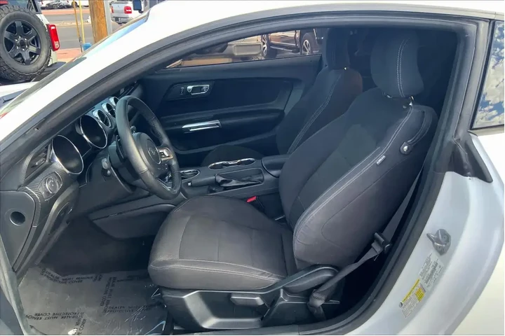 $11606 : Ford Mustang 2015 V6 2dr Fas image 7