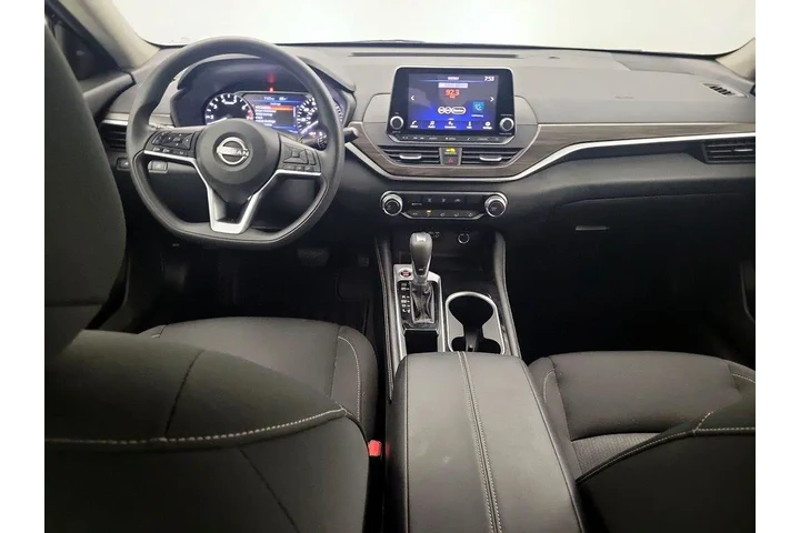$23998 : Nissan Altima 2023 2.5 SV 4d image 9