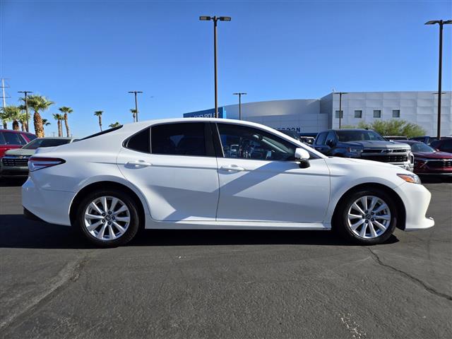 $16691 : Pre-Owned 2018 Camry LE image 7