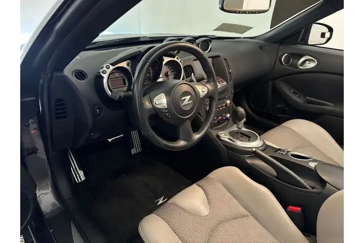 $21500 : Nissan 370Z 2015 Roadster 2d image 6