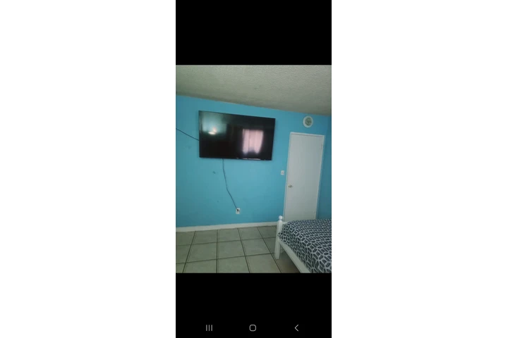 $900 : Rento cuarto amueblado image 2