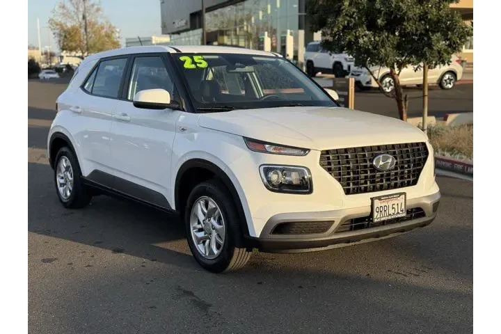 $19018 : Hyundai VENUE 2025 SE 4dr Cr image 3