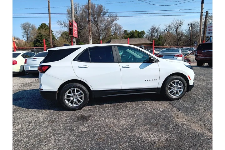 $9995 : 2023 Equinox LS image 3