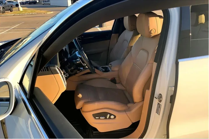 $29508 : Porsche Cayenne 2019 AWD 4dr image 8