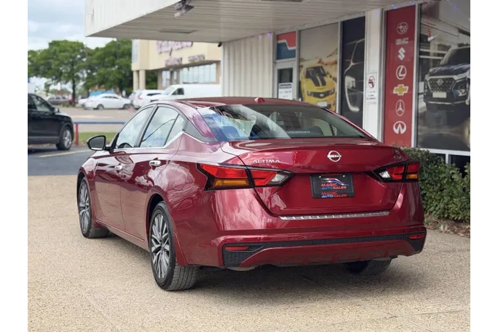 $21999 : 2023 Altima 2.5 SV image 7