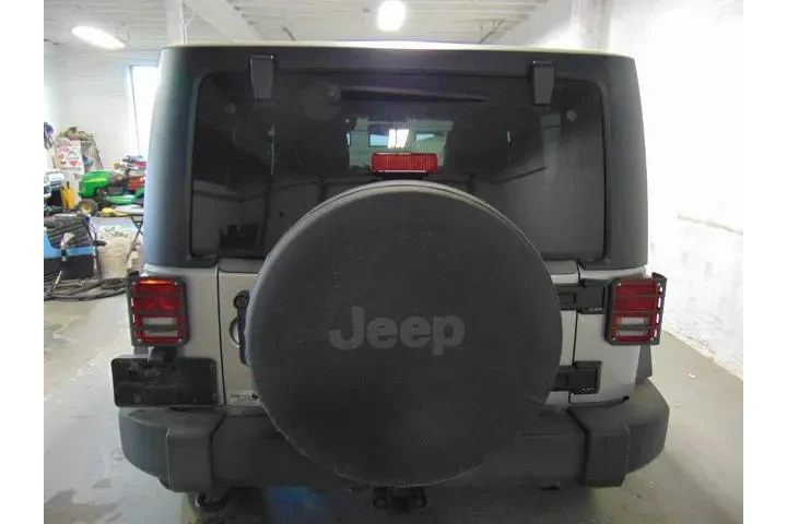 $12800 : Jeep Wrangler 2013 4x4 Sport image 5
