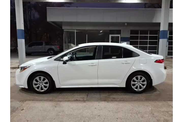 $16943 : Toyota Corolla 2021 LE 4dr S image 6