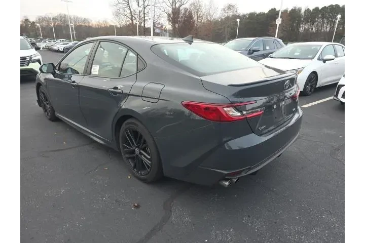 $28590 : Toyota Camry 2025 SE 4dr Sed image 6