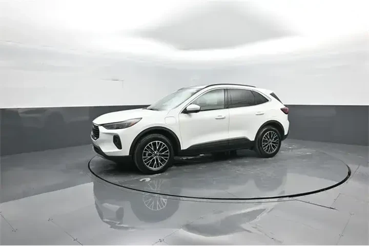 $28392 : Ford Escape Plug-In Hybrid 2 image 4
