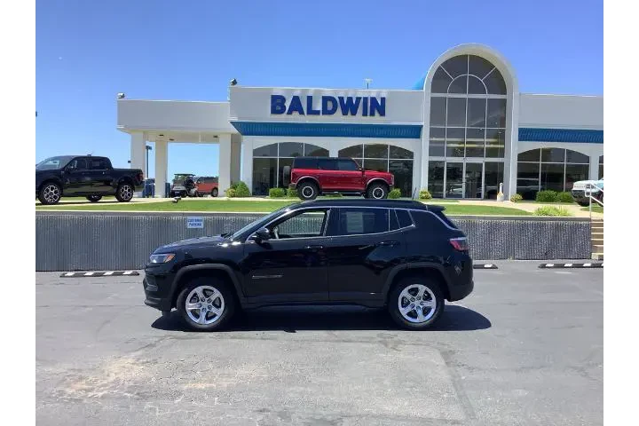 $29950 : Jeep Compass 2023 4x4 Latitu image 4