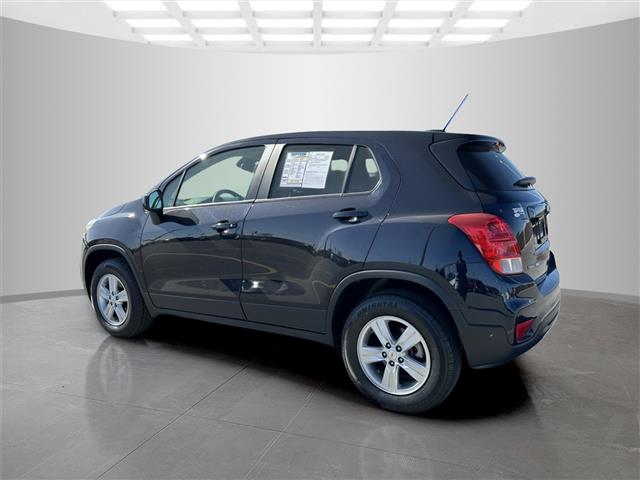 $19995 : Pre-Owned 2021 Trax LS image 7