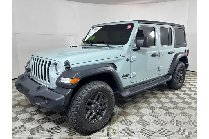 $33500 : Jeep Wrangler 2024 4x4 Sport image 10