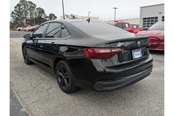 $20500 : Volkswagen Jetta 2023 SE 4dr image 6