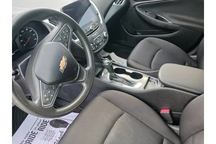 $10900 : 2019 Malibu LS image 6