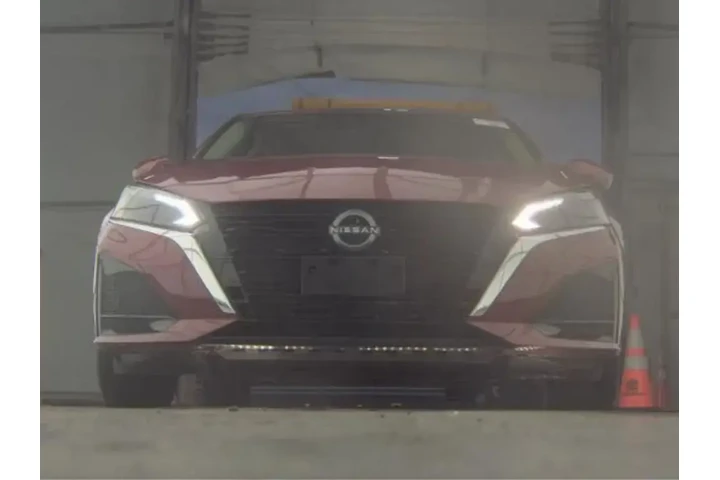 $17490 : Nissan Altima 2023 2.5 SV 4d image 3