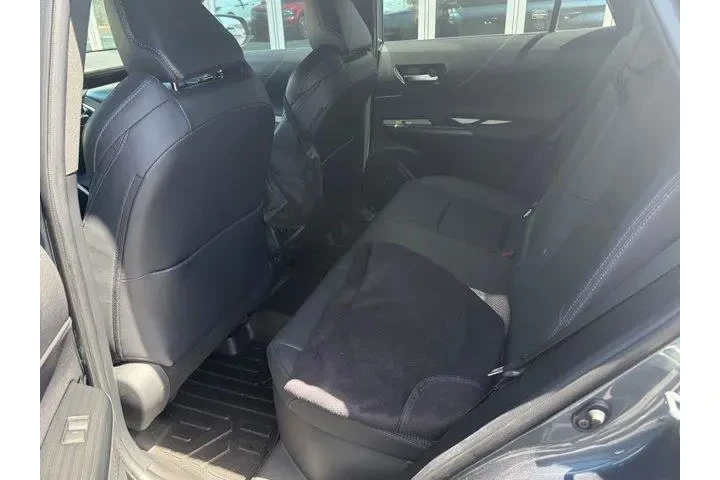 $39995 : Toyota Venza 2024 AWD LE 4dr image 4