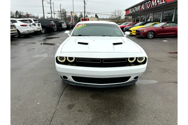 $19980 : 2020 Challenger SXT RWD image 9
