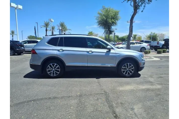 $18765 : Volkswagen Tiguan 2020 SE 4d image 3