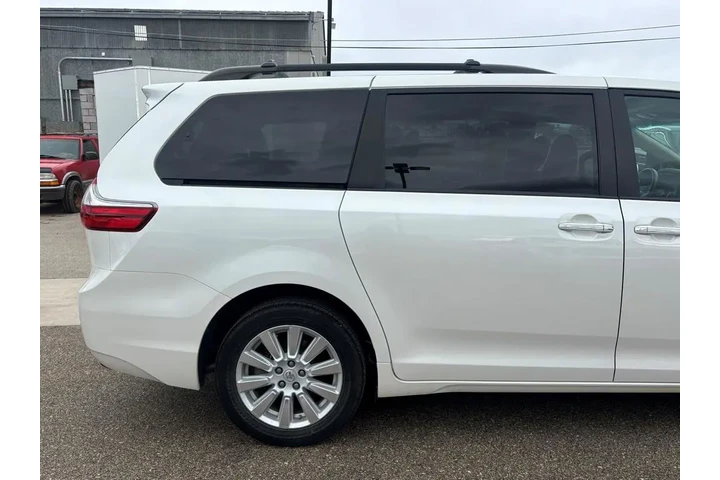 $25499 : Toyota Sienna 2017 AWD XLE 7 image 7