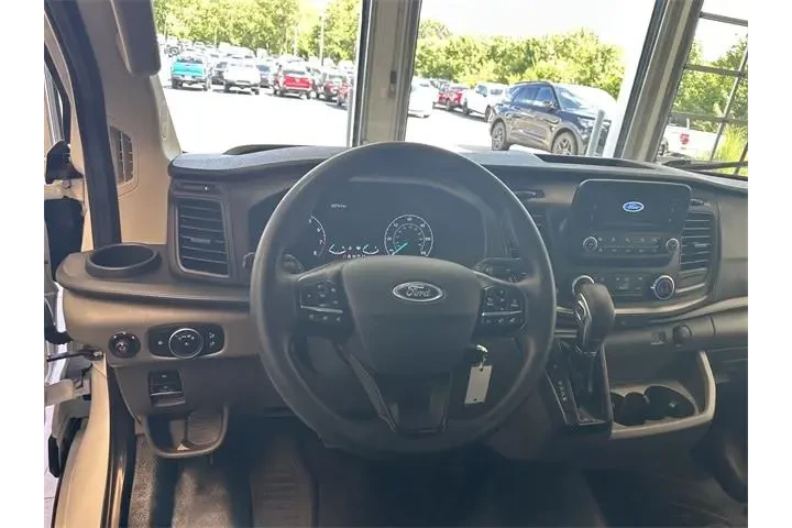 $31000 : Ford Transit 2023 250 3dr SW image 2