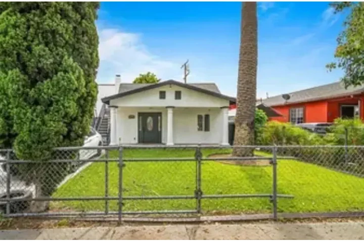 $2775 : Lovely home 4 rent image 1