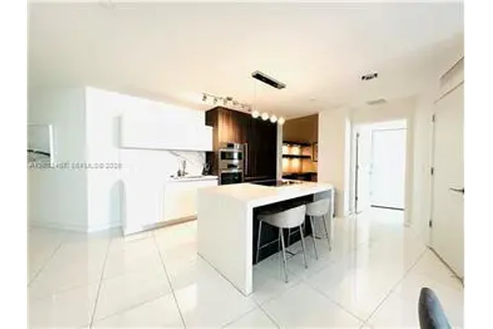 $7700 : Rental property with 2 bedro image 1