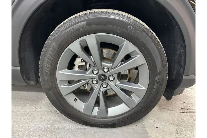 $29999 : Ford Explorer 2023 AWD XLT 4 image 2